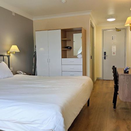 247 โฮเทล Hotel โอลดัม ภายนอก รูปภาพ