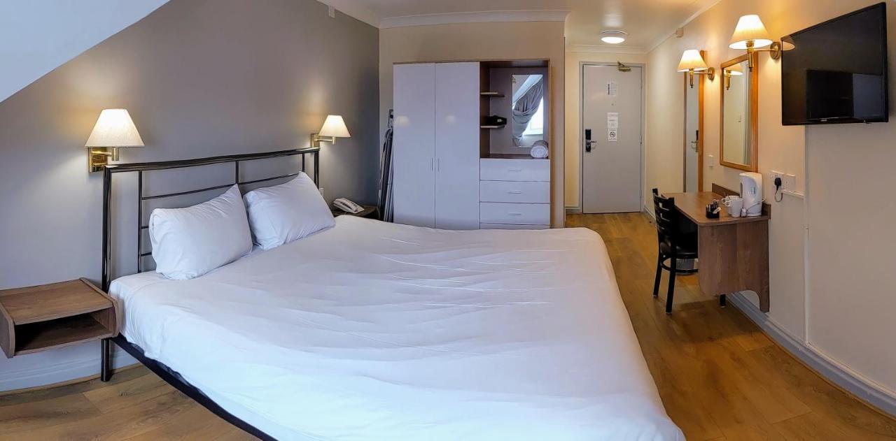 247 โฮเทล Hotel โอลดัม ภายนอก รูปภาพ
