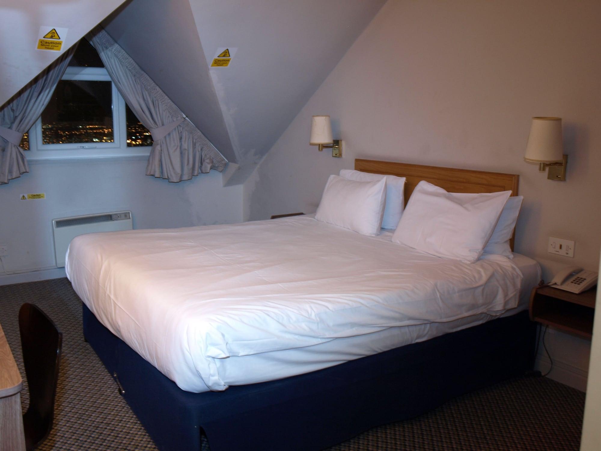 247 โฮเทล Hotel โอลดัม ภายนอก รูปภาพ