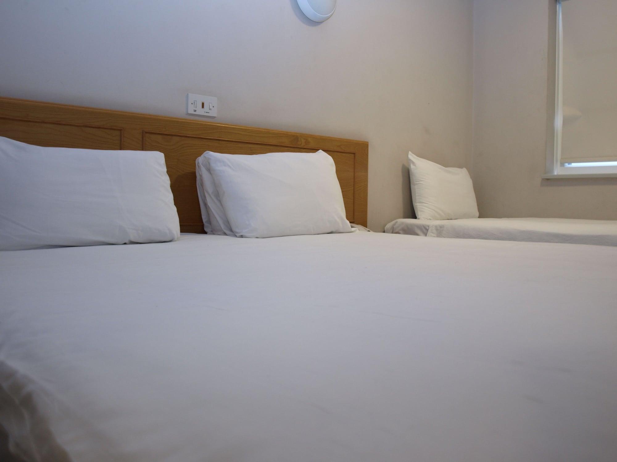 247 โฮเทล Hotel โอลดัม ภายนอก รูปภาพ
