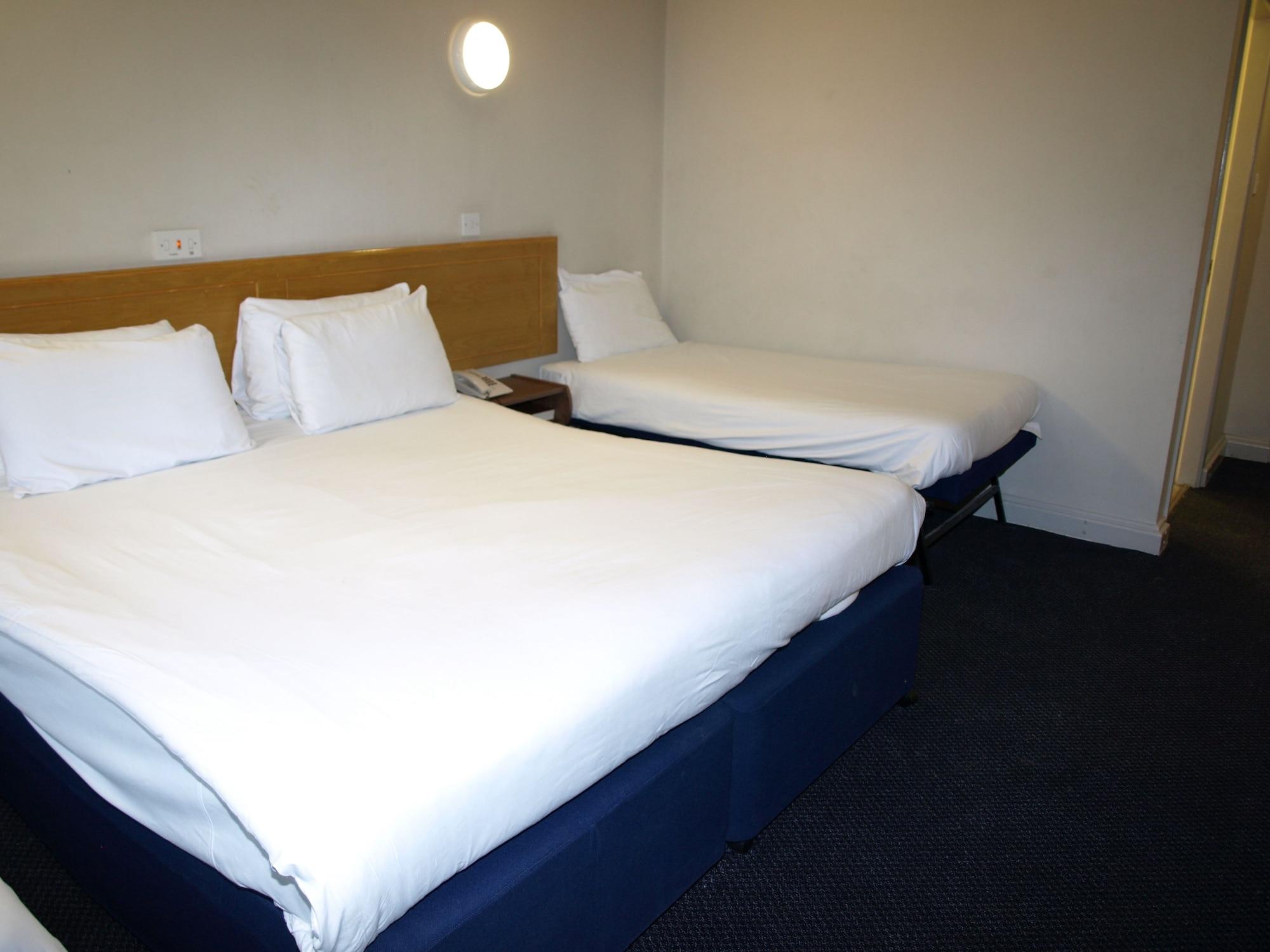 247 โฮเทล Hotel โอลดัม ภายนอก รูปภาพ