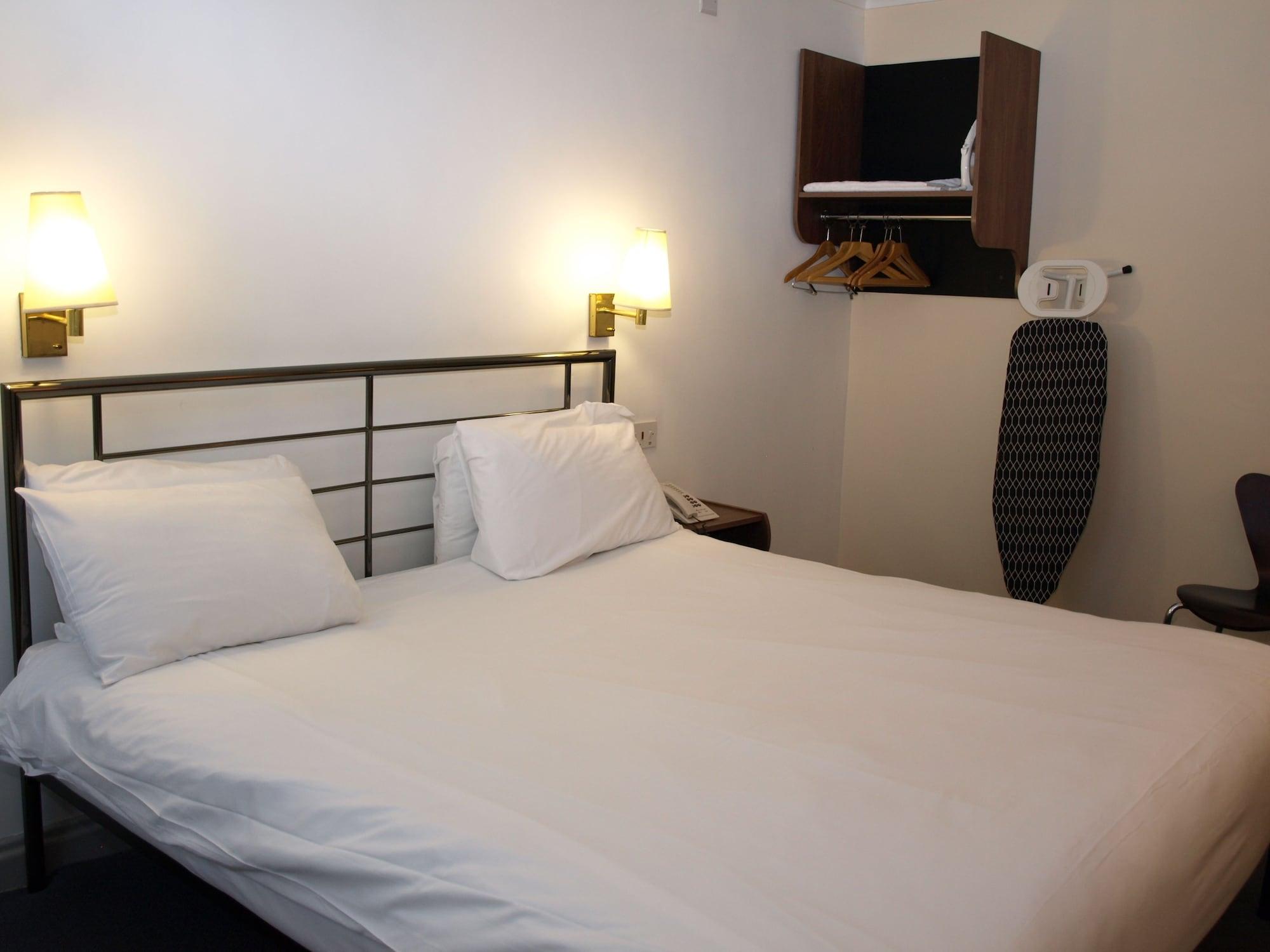 247 โฮเทล Hotel โอลดัม ภายนอก รูปภาพ