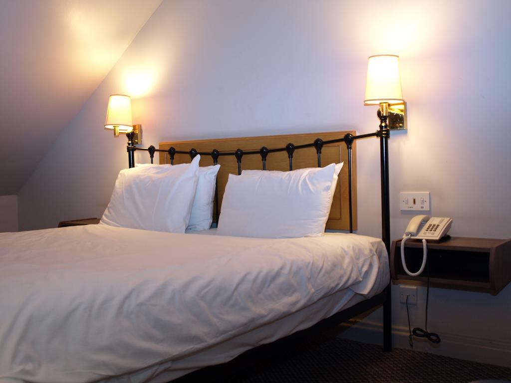 247 โฮเทล Hotel โอลดัม ภายนอก รูปภาพ