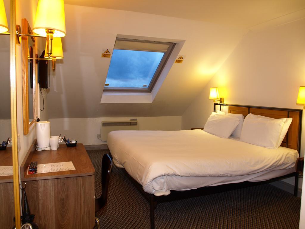 247 โฮเทล Hotel โอลดัม ภายนอก รูปภาพ