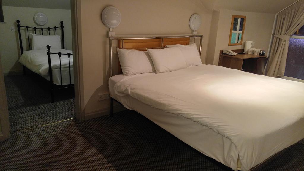 247 โฮเทล Hotel โอลดัม ภายนอก รูปภาพ